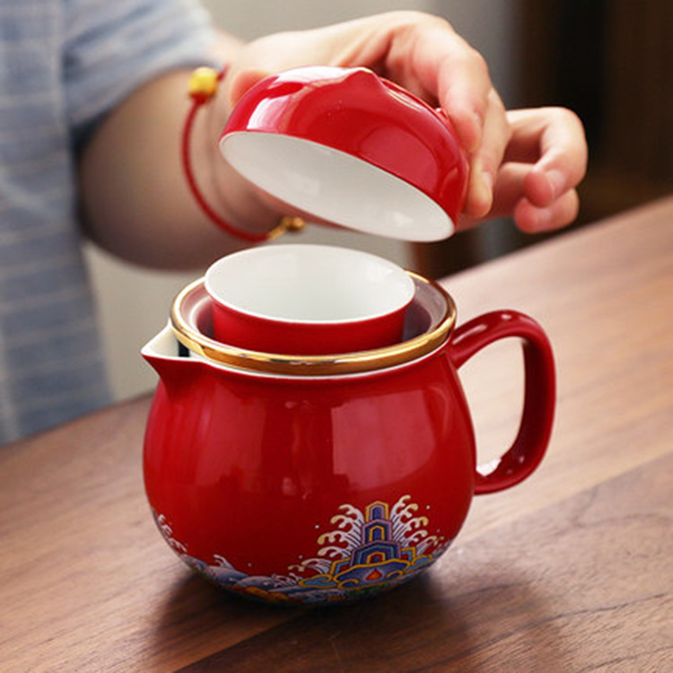 Cigarette holder, handheld teapot, tea set for traveling