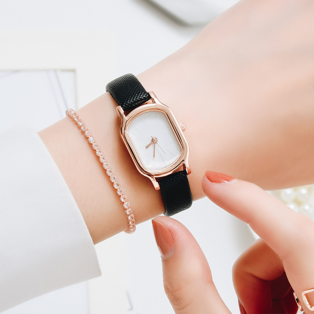 Watch Image 13