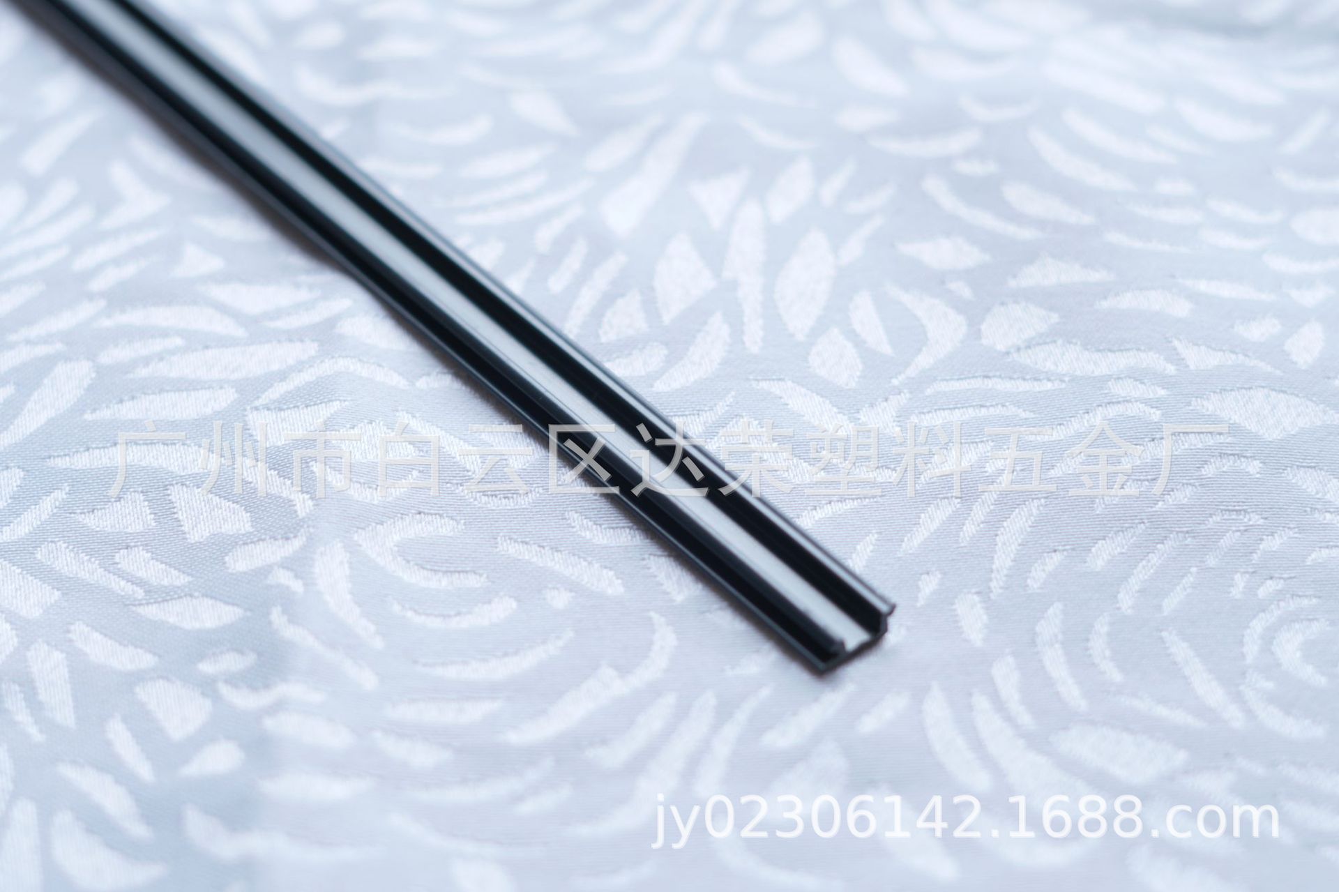 PVC压条 沙窗压条 塑料胶条(规格/颜色,可定制)-阿里巴巴
