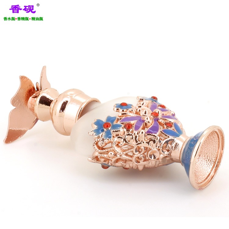 香砚定做款6ml三朵花湖蓝色底座心形贵夫人蝴蝶瓶盖摆件8.j