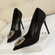 121-12 in Europe and the sexy party with high-heeled shoes with thin metal lighter point diamond buckle single shoe heels