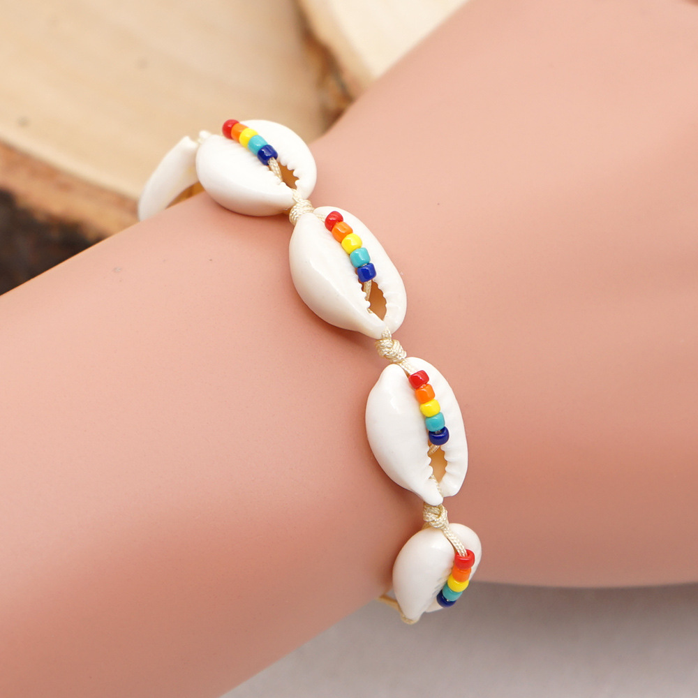 Rainbow Beads Woven Small Bracelet Beach Natural Shell Handmade Small Jewelry Wholesale Nihaojewelry display picture 1