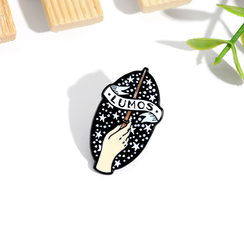 Simple Style Geometric Alloy Enamel Unisex Brooches display picture 2