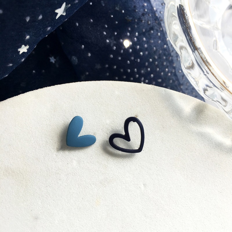 Simple Style Heart Shape Alloy Stoving Varnish Ear Studs display picture 1