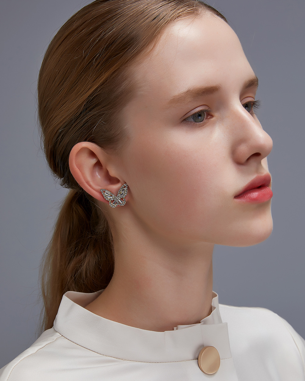 Nouvelle Mode Simple Zircon Papillon Dames Boucles D'oreilles En Alliage De Cristal Sauvage En Gros display picture 4