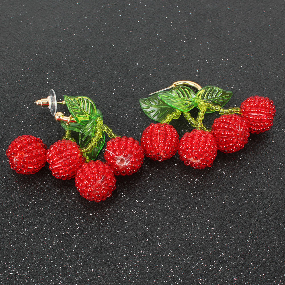 Stylish Hand-woven Crystal Beaded Cherry Earrings Fruit Earrings Cute Wholesale Nihaojewelry display picture 6