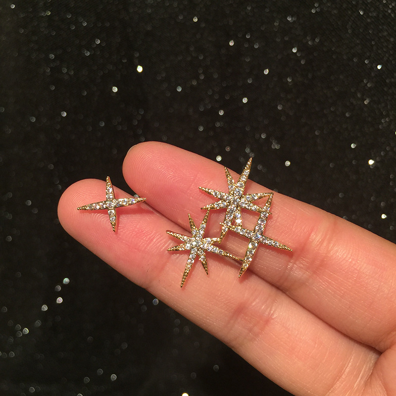 Golden Octagonal Earrings Sweet Ladylike Temperament Simple And Small Super Fairy S925 Silver Needle Rice Star Earrings display picture 3