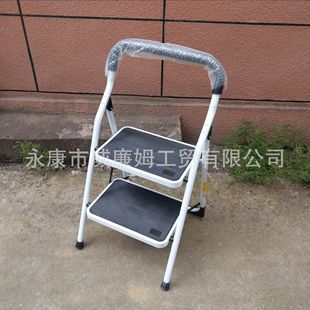 �Ӻ��ɫ�F����䓹��݃ɲ������ۯB���҃ȏN����̤��2���A�΂���