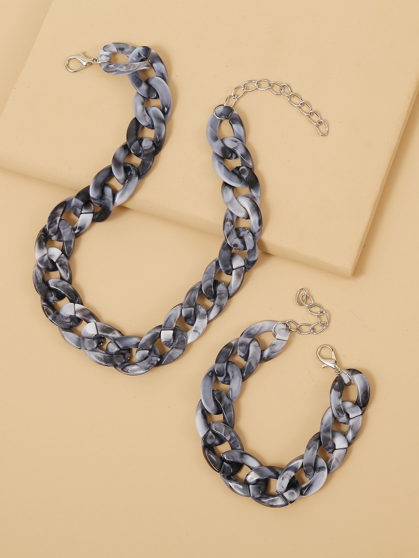 Bohemian Acetate Plate Twist Fashion Necklace Bracelet 2-piece display picture 10