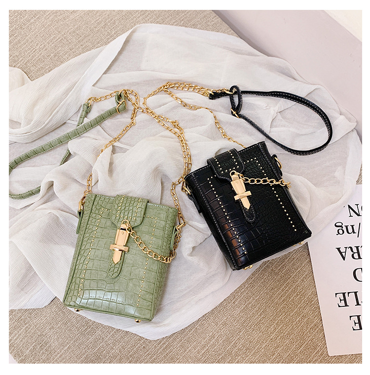 New Trendy Wild One-shoulder Messenger Chain Crocodile Pattern Mobile Phone Bag display picture 16