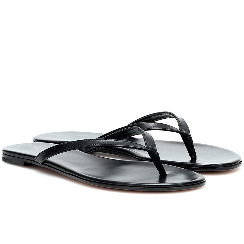 black slippers (1).jpeg