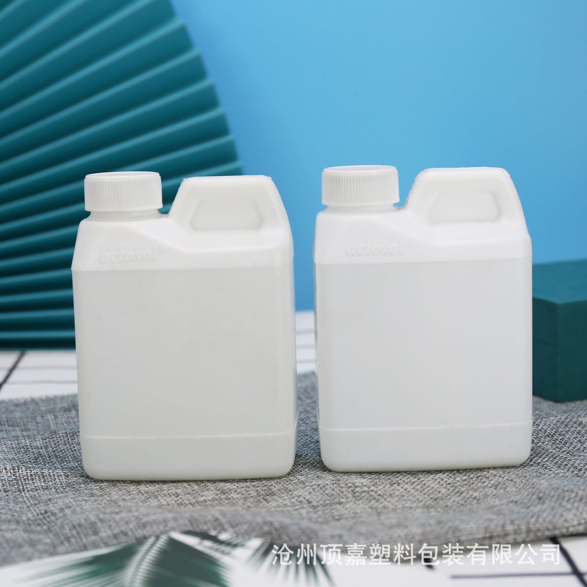 方形塑料桶 化工桶 洗衣液桶 机油桶 酒精桶