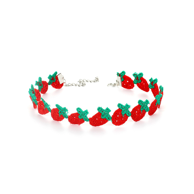 Japanische Kindliche Süße Frucht Polyester Halskette Choker Erdbeer Kurze Halskette All-match Schlüsselbein Kette Halsband Kragen Frauen display picture 2