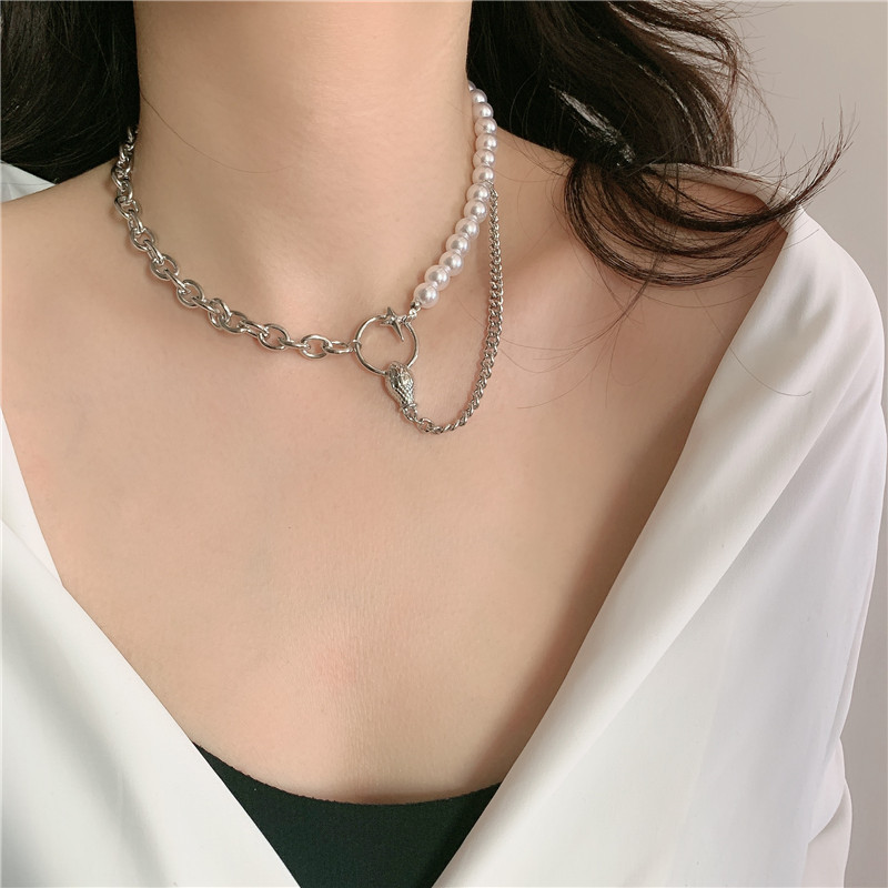 Fashion Snake Head Star Pearl Chain Stitching Short Clavicle Chain Necklace display picture 4