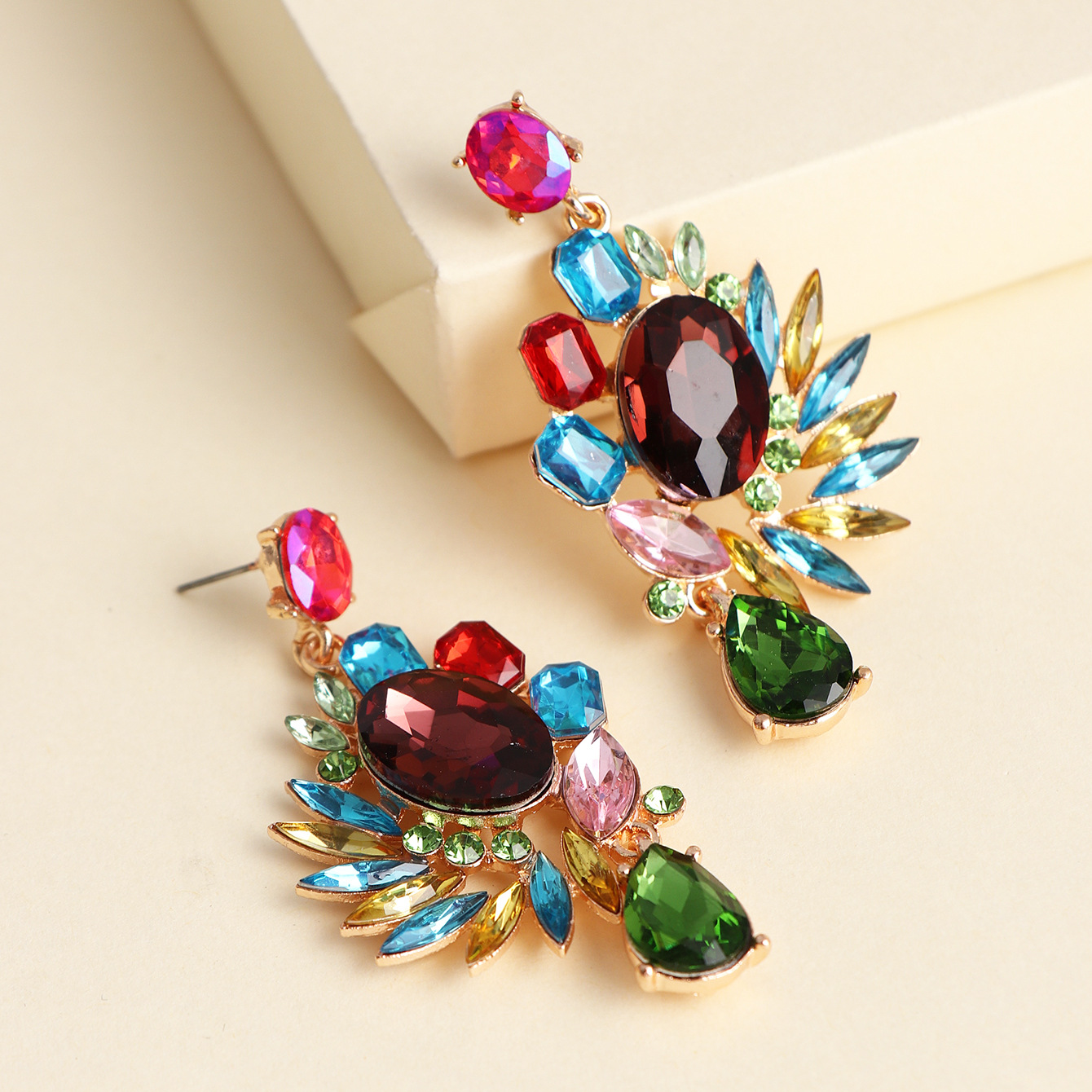 Fashion Big New Earrings Exaggerated Female Earrings Geometric Earrings Wholesale Nihaojewelry display picture 7