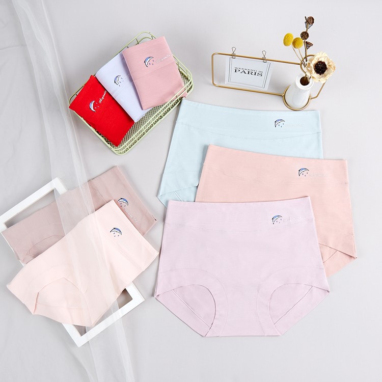 2021新款女士内裤棉质印花透气无痕大码舒适产后高腰收腹短裤批发