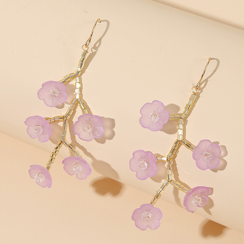 Korean  Long Hand-made Imitation Shell Tree Branch Flower Earrings New Trend Woven Crystal Earrings Jewelry Wholesale Nihaojewelry display picture 5