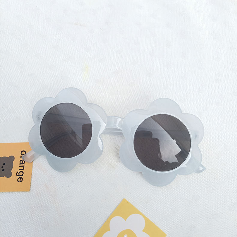 Baby Flower Sunglasses Children Decoration Sunglasses Tide Cute Young Children Sun Glasses  Wholesale Nihaojewelry display picture 5