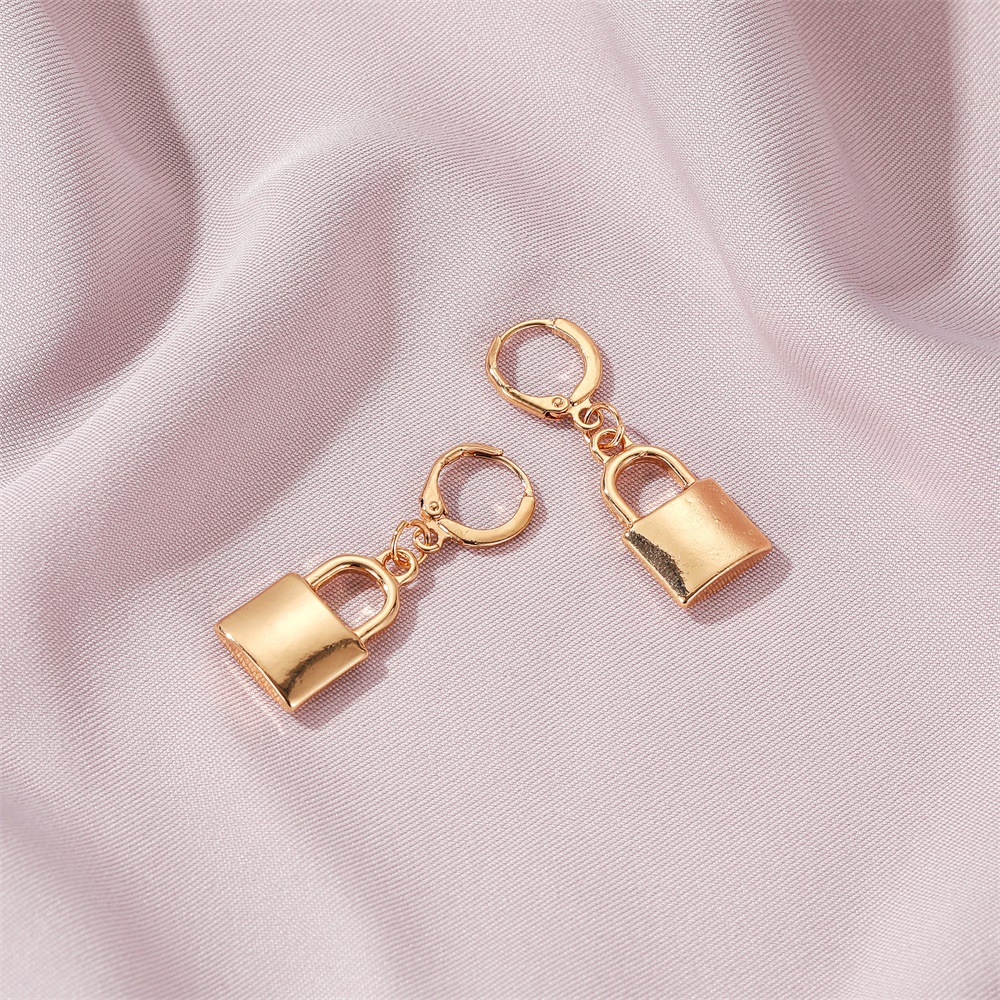 New Punk Style Hip-hop Creative Lock Ear Buckle Gold And Silver Pendant Earrings Wholesale Nihaojewelry display picture 3