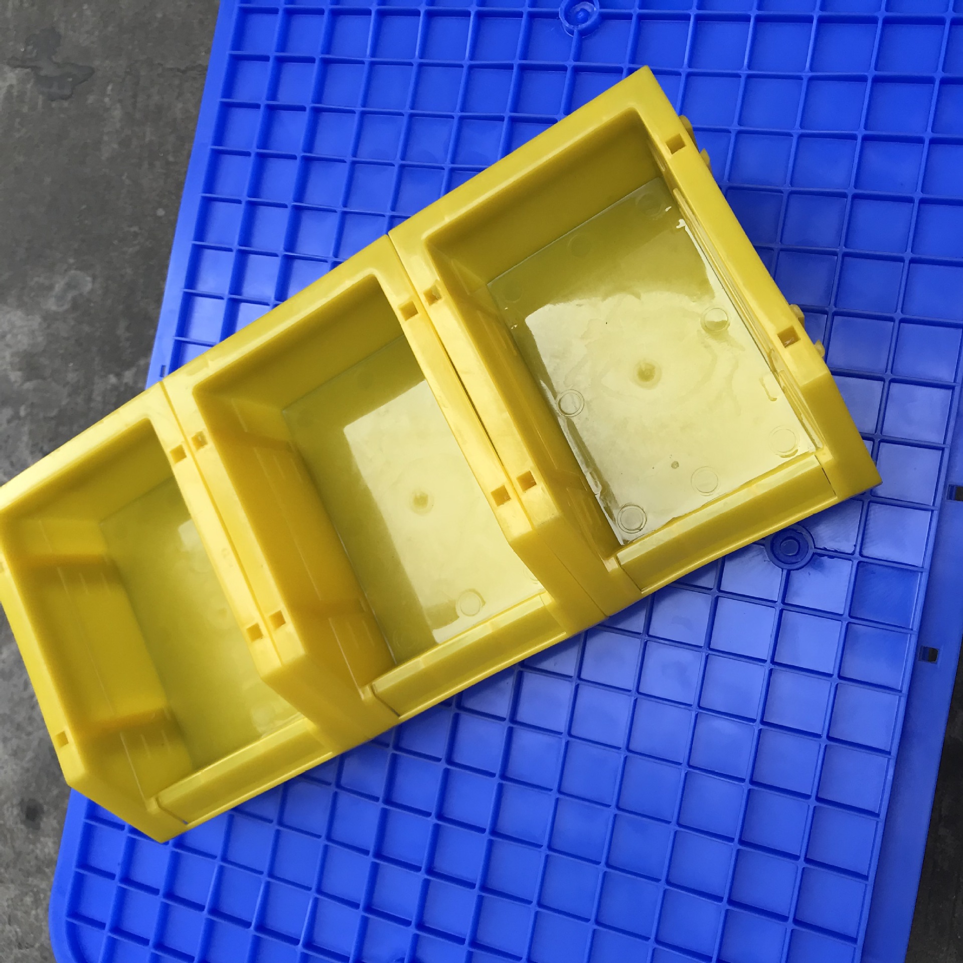 蓝色塑胶斜口零件盒组合式物料盒180*120*80元件盒绿色收纳工具箱