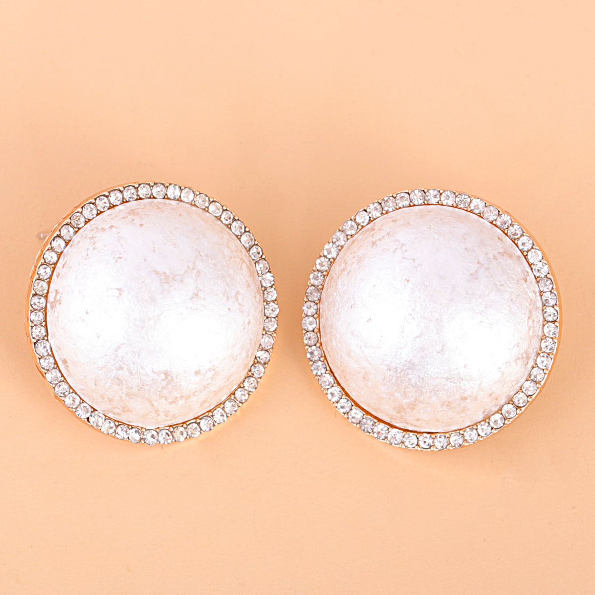 Fashion Exaggerated  Pearl Earrings display picture 3