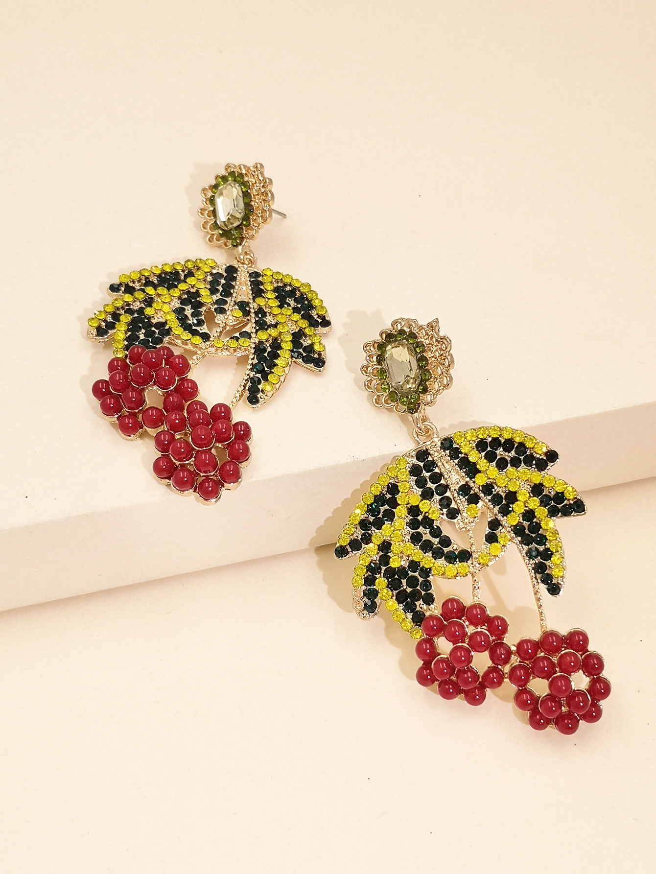 New Fashion Personality Earring Trend Cute Creative Popular Diamond Fruit Earrings Nihaojewelry Wholesale display picture 6