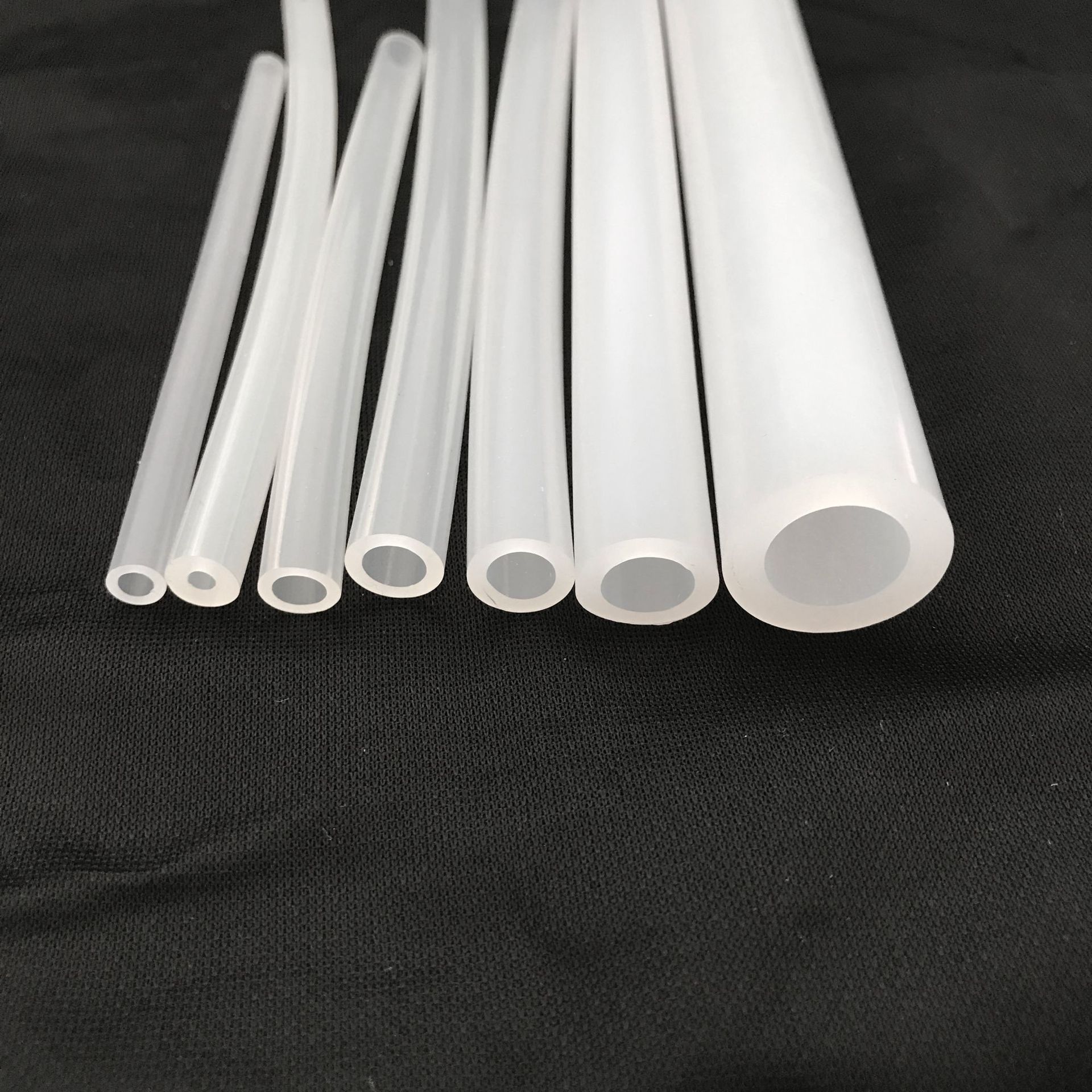 大口径硅胶管 多规格多颜色食品级硅胶软管 高透硅胶圆管厂家直发