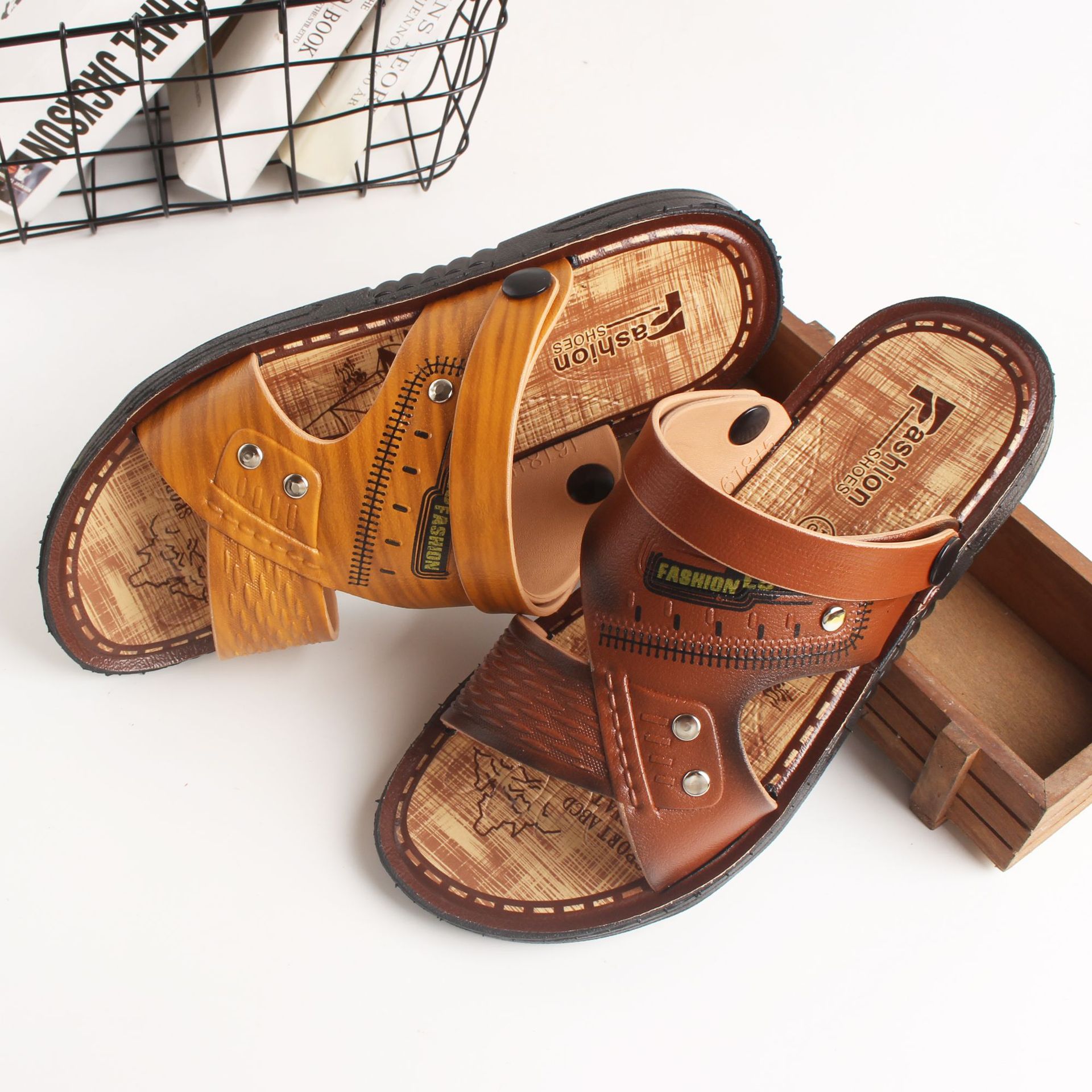 2020夏季新款男士休閑涼鞋PVC地攤涼鞋沙灘潮鞋透氣男鞋拖鞋批發