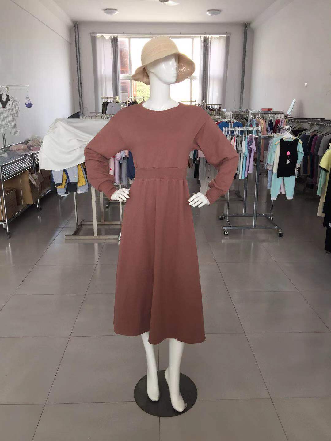 日单外贸新款女装连衣裙 纯色收腰毛圈加厚面料大长摆女款连衣裙