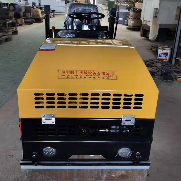 供应腾宇TYYC-1.5吨全液压压路机 质优价廉欢迎来电咨询