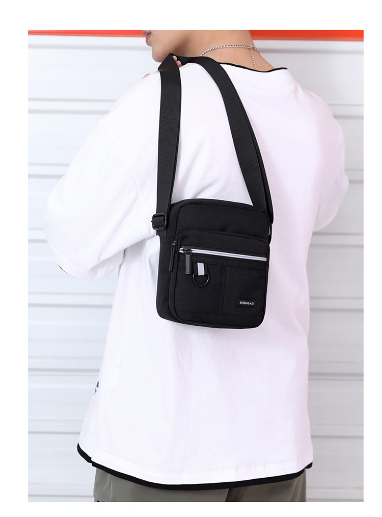 Men's Solid Color Canvas Zipper Shoulder Bag Crossbody Bag display picture 2