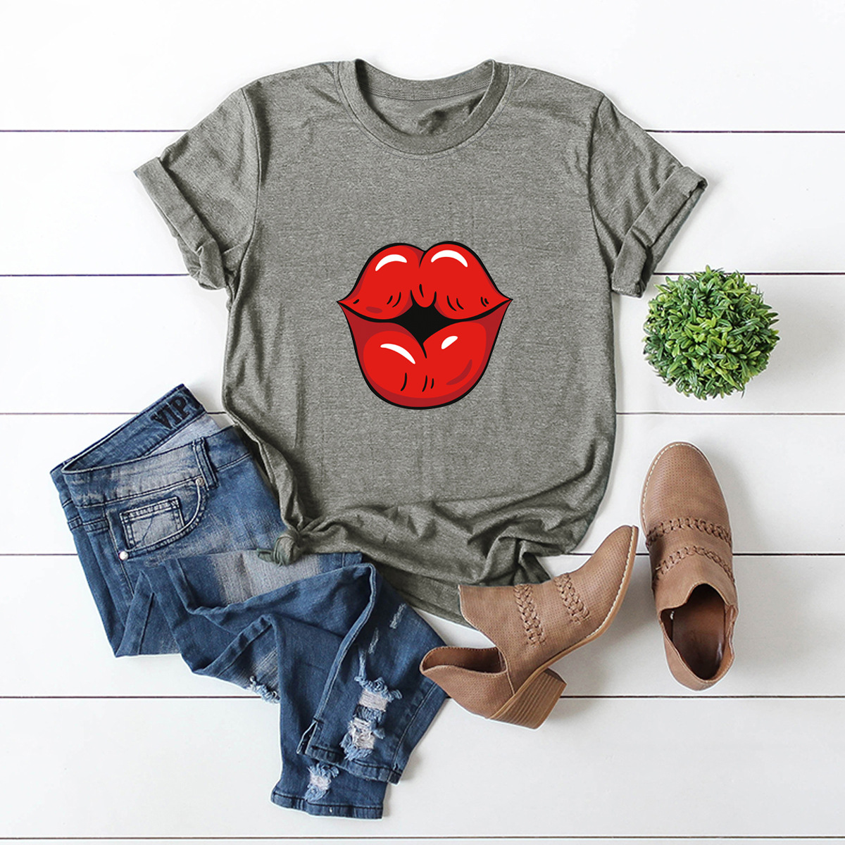 sexy red lips print short-sleeved T-shirt  NSSN21191