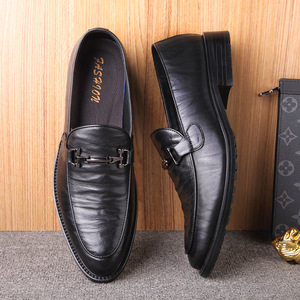 男鞋山羊皮男士婚鞋真皮正装皮鞋男尖头黑色一脚蹬商务休闲皮鞋男