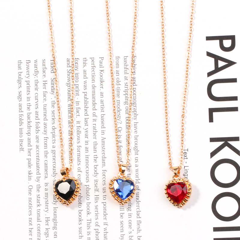 Fashion New Simple Trend Korea All-match Diamond Love Necklace Wholesale Nihaojewelry display picture 6