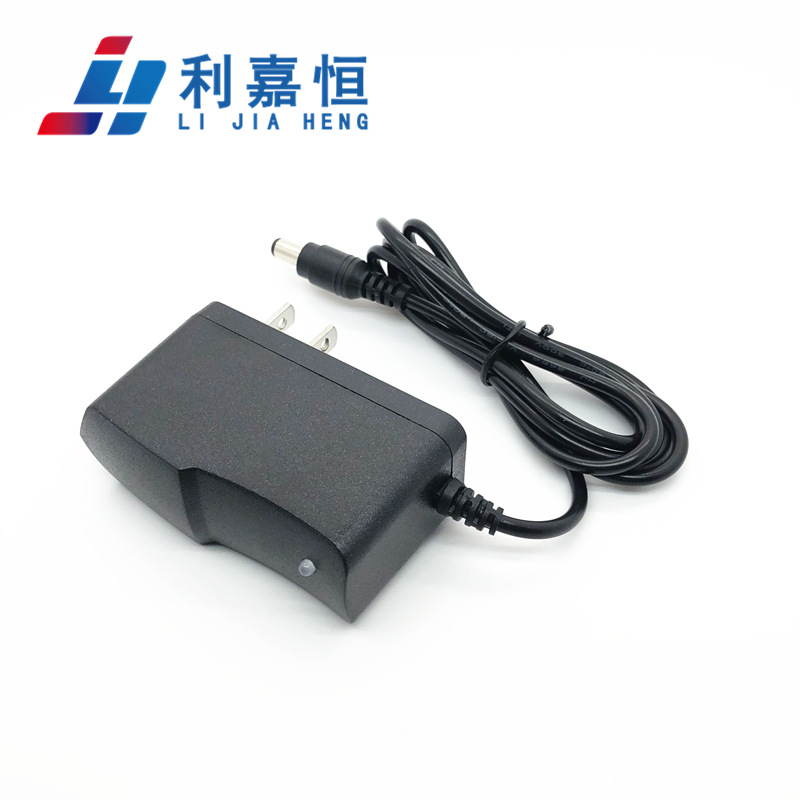 12.6V1A聚合物电池充电器3串手电筒电池 12.6V1000MA锂电池充电器