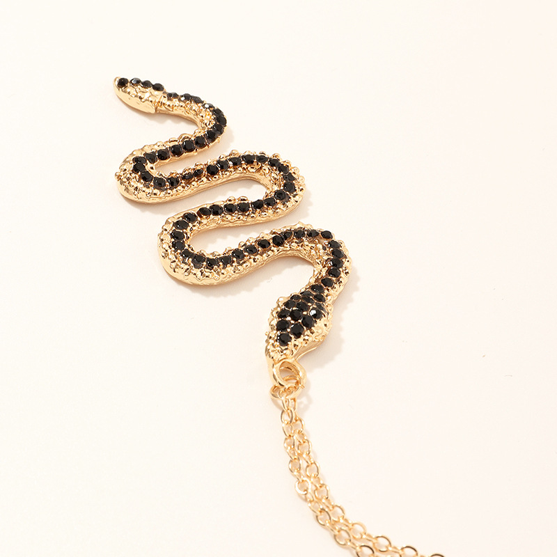 Accessoires Mode Serpent Pendentif Collier En Métal Diamant Pliage Serpent Bijoux En Gros Nihaojewelry display picture 8