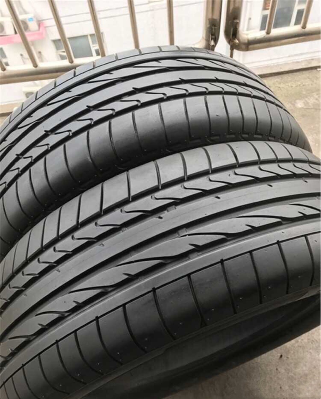 Used Bridgestone explosion-proof tire 235/55 R 19 255/45R20 Mercedes GLC300/GLC260