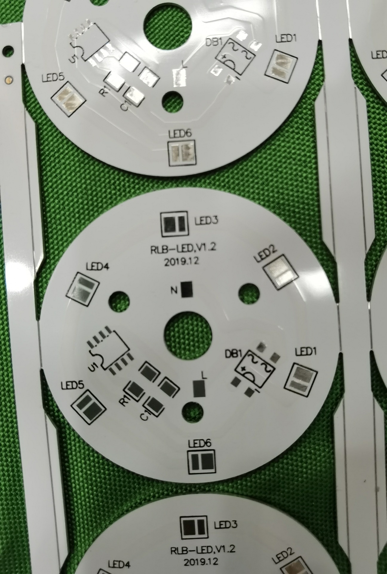 led球泡燈線路板 快速鋁基板加工 LED球泡燈具鋁基板