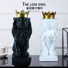Nordic style fashionable simple black and white ornaments crown lion resin ornaments art display rack model room soft decoration