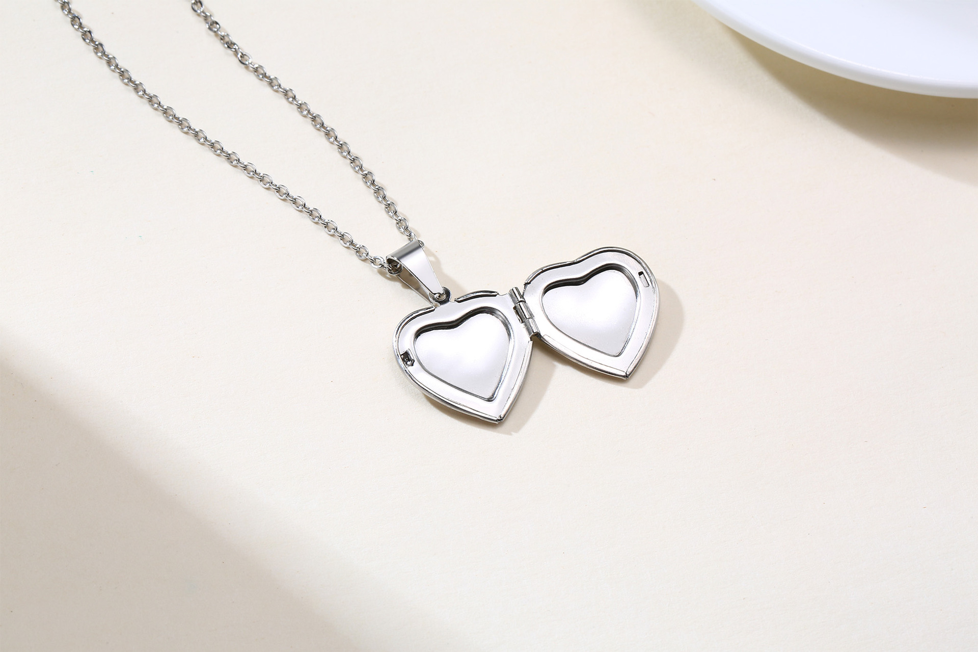 Simple Style Heart Shape Stainless Steel Plating Zircon Pendant Necklace 1 Piece display picture 5