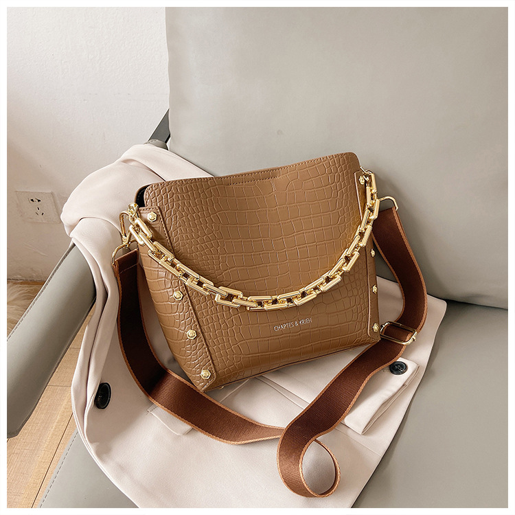 New Trendy Fashion Trend Bucket Bag display picture 11