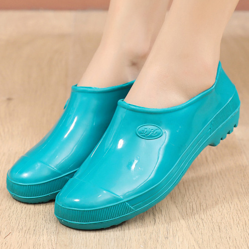 Water shoes women's waterproof non-slip kitchen work shoes rain boots shallow short tube middle-aged and elderly mother's shoes mud and water construction site shoes