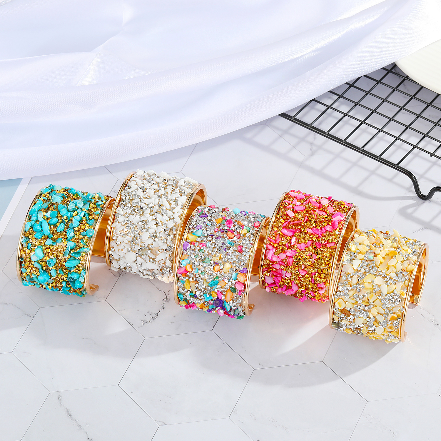 Multicolor Gravel Wide Exaggerated Bohemian Style Big Metal Retro Alloy Bracelet display picture 6