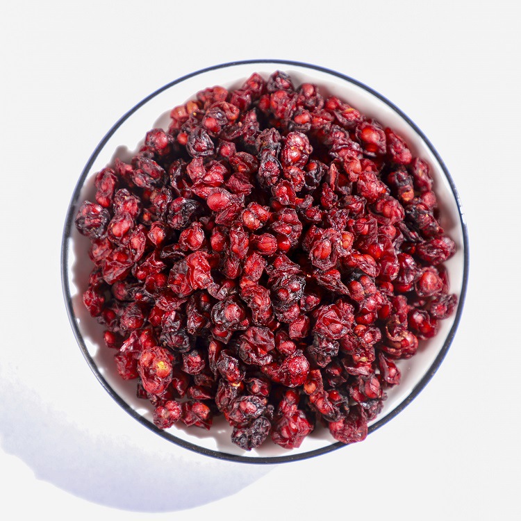 Wu Wei Zi (Schisandra chinensis) — Dried Whole Berries, 500g Food Herb for Tea & Soup in use