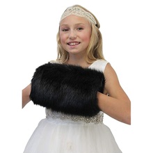 新娘冬季保暖手捂暖手套搭配披風護手筒人造毛黑色和白色工廠代發