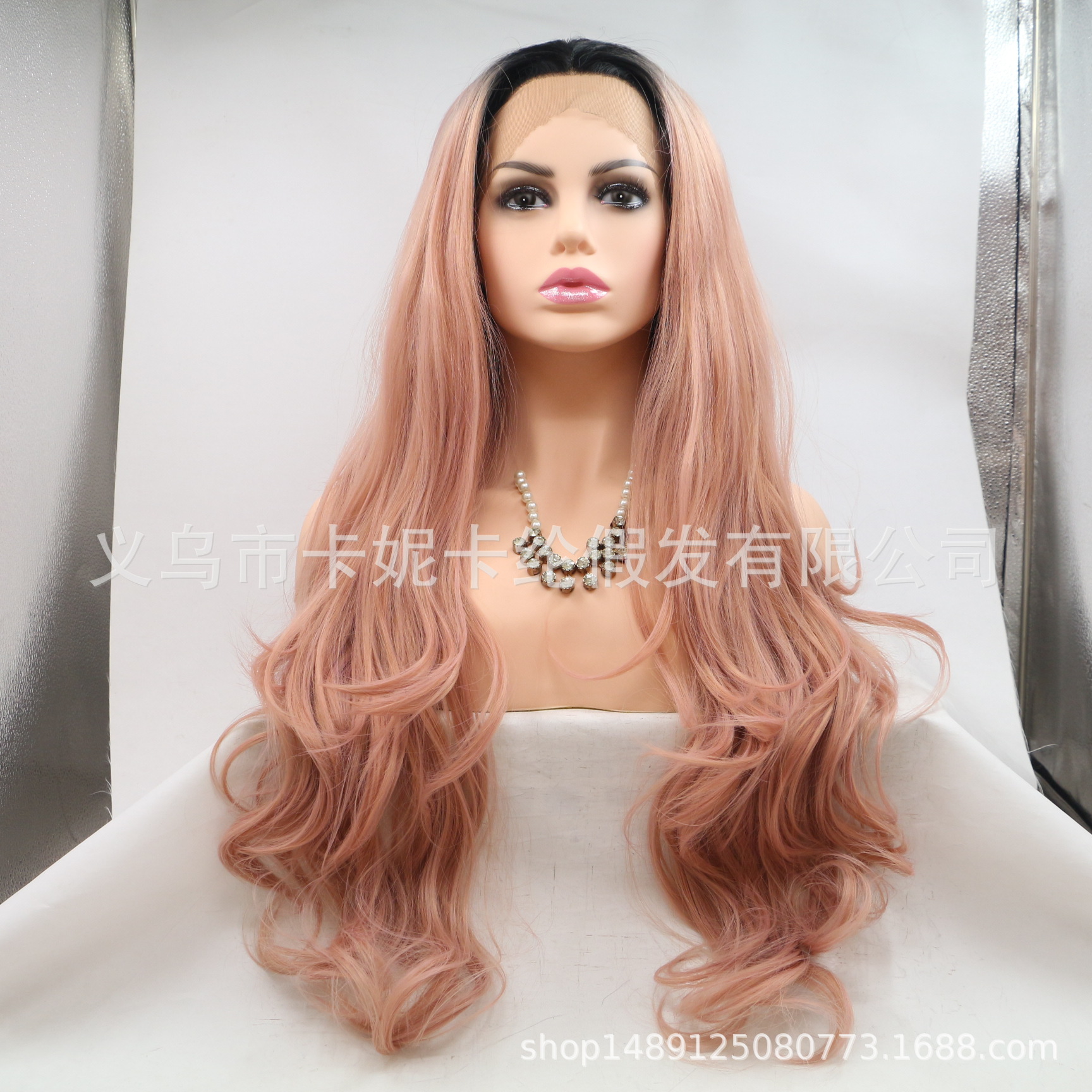 Moda europea y americana de 2 colores ondulado cabello de encaje de moda peluca en stock