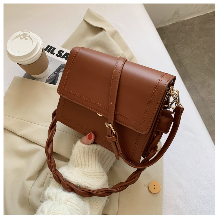 New Trendy Fashion All-match Messenger Bag display picture 3