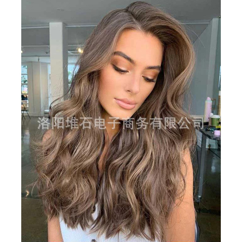 Women's Wigs European And American Long Curly Hair Big Wavy Brown Wigs display picture 3