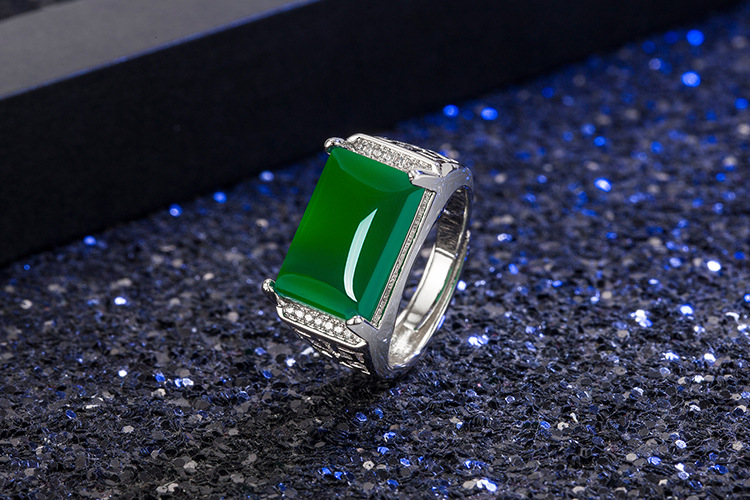 Ethnic Ring Hollow Green Agate Ring Micro-inlaid Zircon Green Chalcedony Ring display picture 1