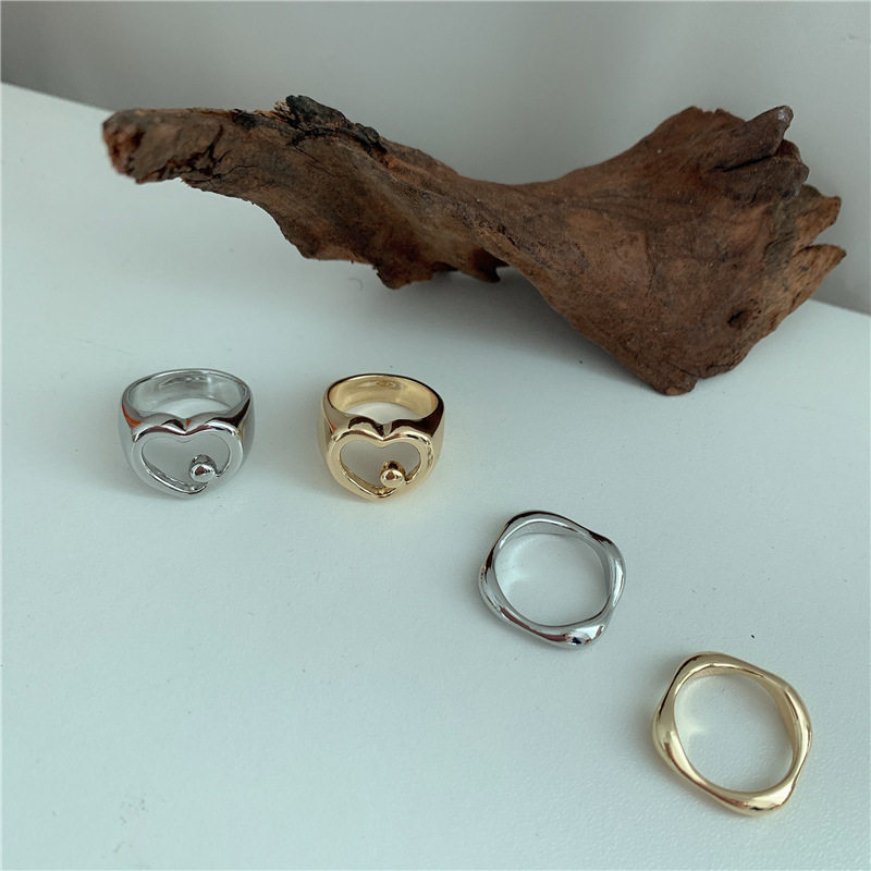 Retro Heart Hollow Ring Set display picture 8